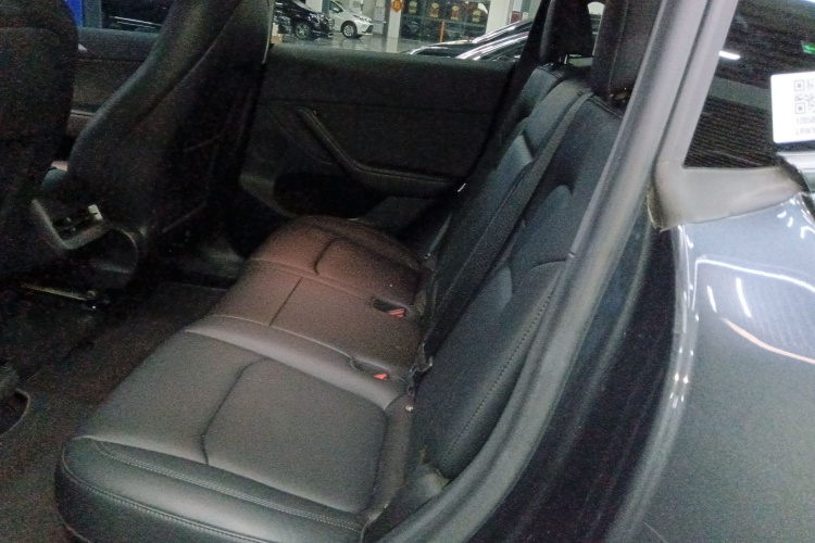 特斯拉 Model Y 2024款 后轮驱动版中控内饰7004