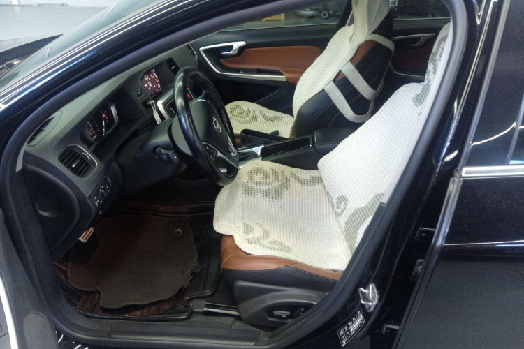 沃尔沃S60 2017款 S60L T5 智驭版局部细节19