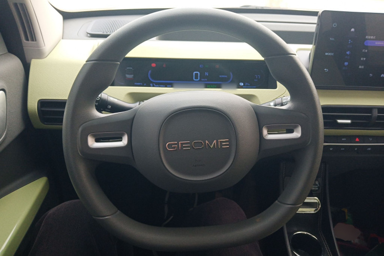 吉利银河 2024款 熊猫mini 200km 耐力熊中控内饰13