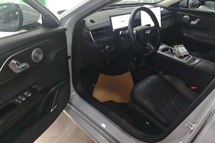 奇瑞 风云A8L 2025款 1.5TGDI 145km 豪华型中控内饰20