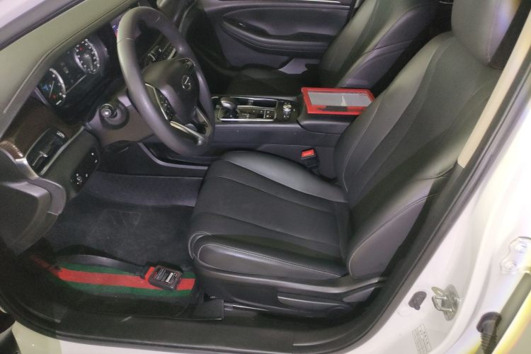 广汽传祺 传祺GA6 2019款 270T 自动精英版局部细节19