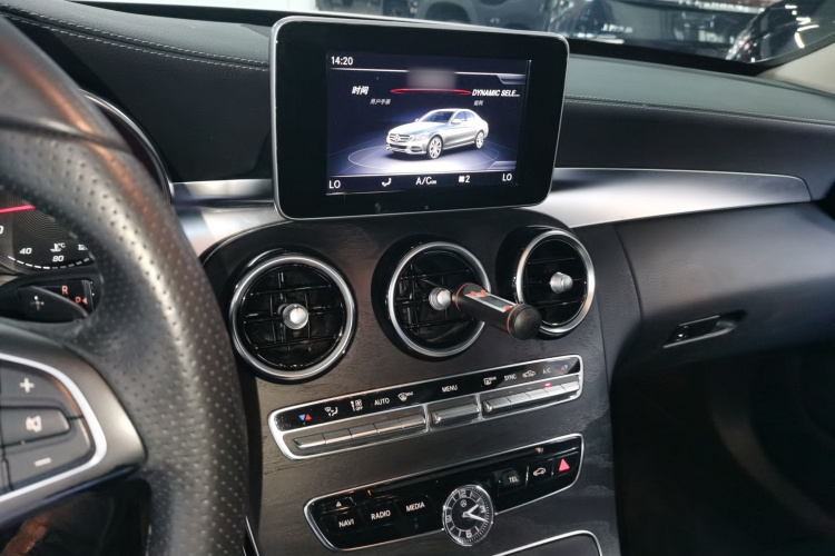 奔驰C级 2017款 改款 C 180 L 时尚型运动版局部细节16