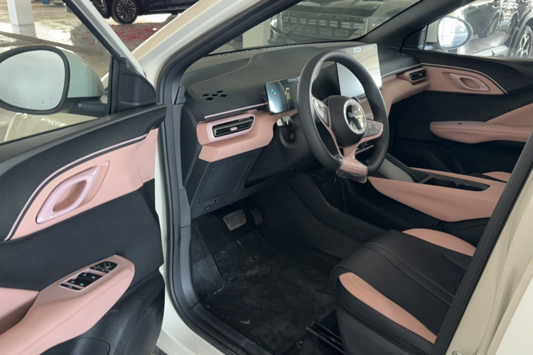 比亚迪 海鸥 2025款 智驾版 305km 活力版中控内饰7001