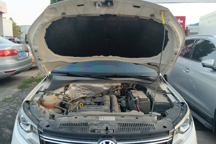 大众 途观 2016款 280TSI 自动两驱丝绸之路风尚版机舱底盘24