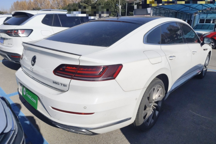 一汽-大众CC 2023款 380TSI 夺目版车身外观7