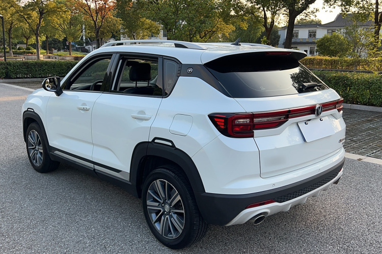 长安CS35PLUS 2019款 1.4T DCT畅联蓝鲸版车身外观6009