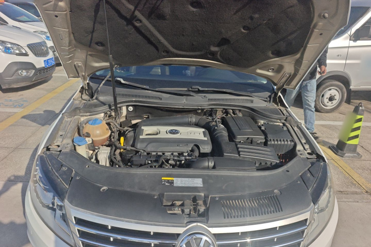 一汽-大众CC 2016款 2.0TSI 至尊型机舱底盘24