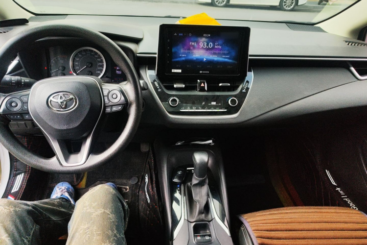 丰田 卡罗拉 2019款 1.2T S-CVT GL-i精英版中控内饰12