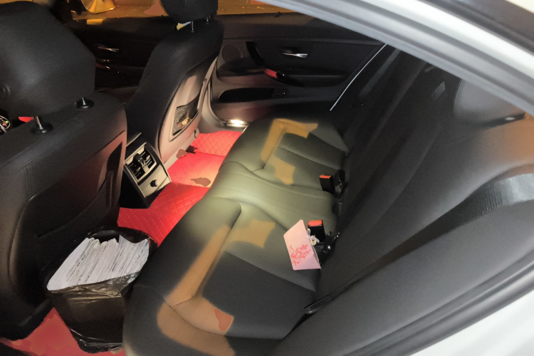 宝马3系 2018款 320Li 领先型M运动套装中控内饰21