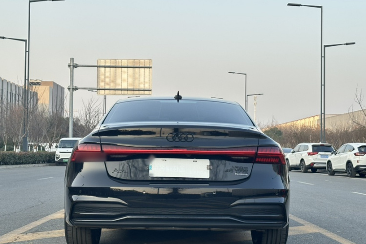 奥迪A7L 2024款 45 TFSI quattro S-line 黑武士版车身外观6002