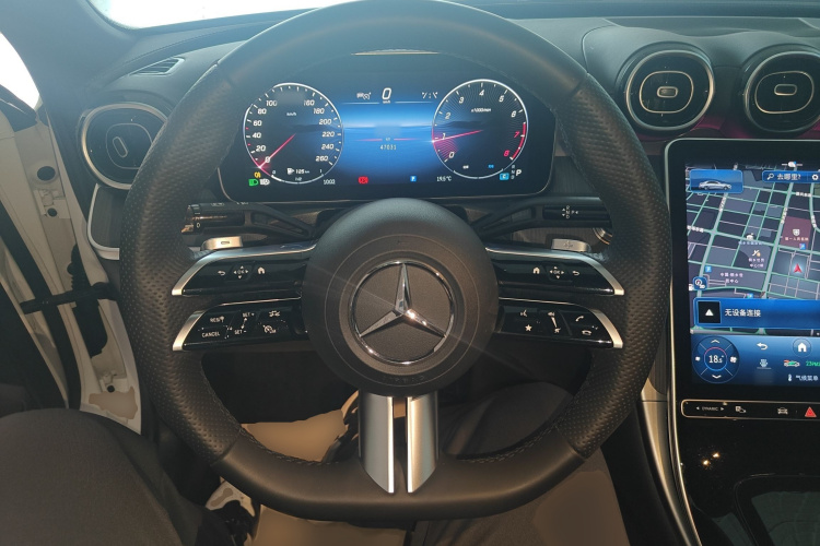 奔驰C级 2023款 C 200 L 运动版局部细节13