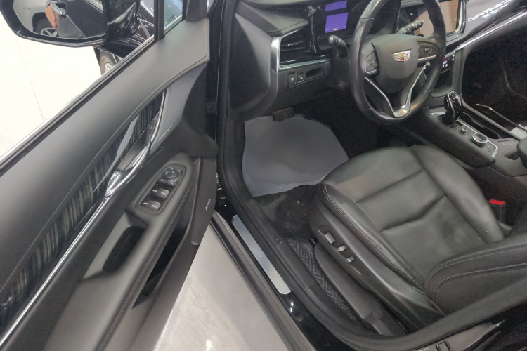 凯迪拉克XT6 2022款 2.0T 六座四驱豪华型中控内饰7003