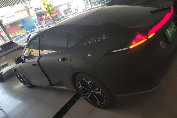 深蓝汽车 深蓝L07 2025款 300Ultra乾崑智驾ADS SE增程版车身外观6003