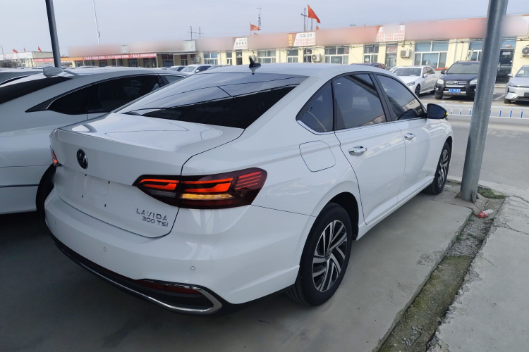 大众 朗逸 2023款 300TSI DSG满逸版车身外观7