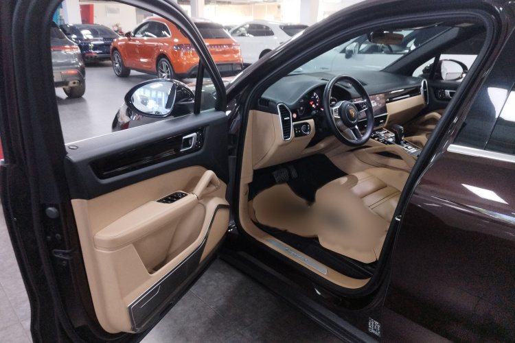 保时捷 2018款 Cayenne 3.0T中控内饰7003