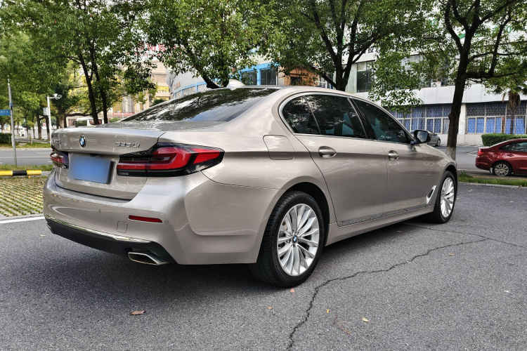 宝马5系 2022款 改款二 525Li 豪华套装车身外观6005