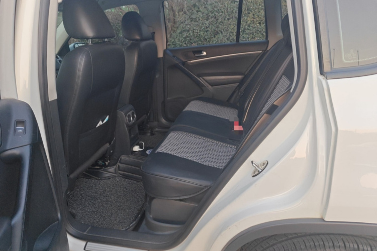 大众 途观 2013款 1.8TSI 自动两驱舒适版中控内饰7004