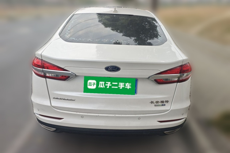 福特 蒙迪欧 2020款 EcoBoost 180 时尚型车身外观6