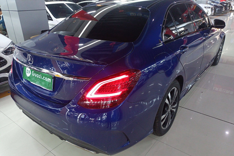 奔驰C级 2020款 C 260 运动版车身外观7