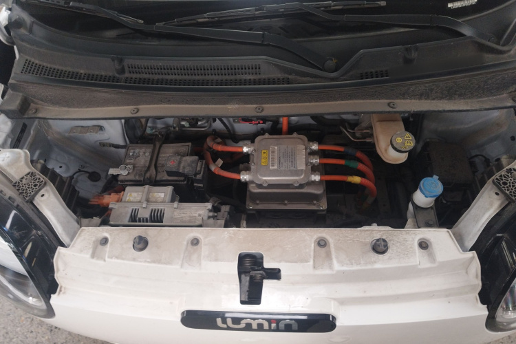 长安启源 长安Lumin 2022款 155km 清甜款机舱底盘24