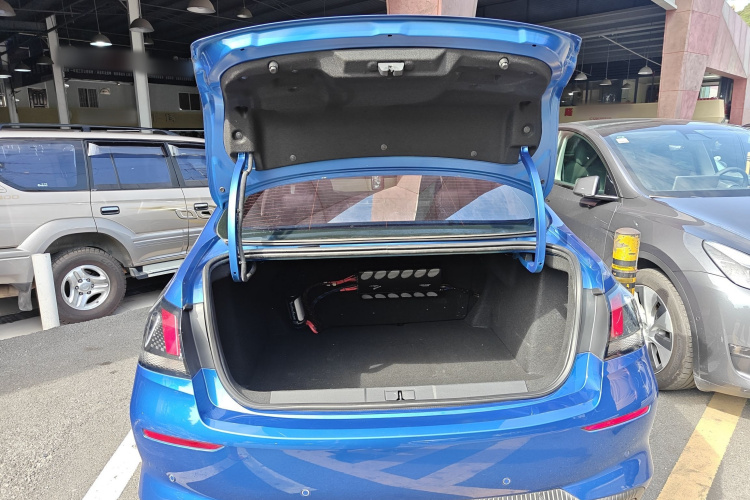 标致408 2019款 350THP 自动豪华版 国V局部细节23