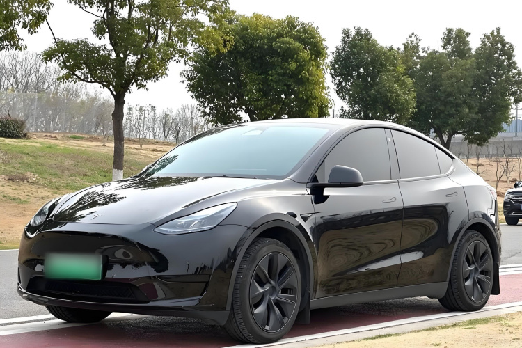 特斯拉 Model Y 2023款 后轮驱动版车身外观1