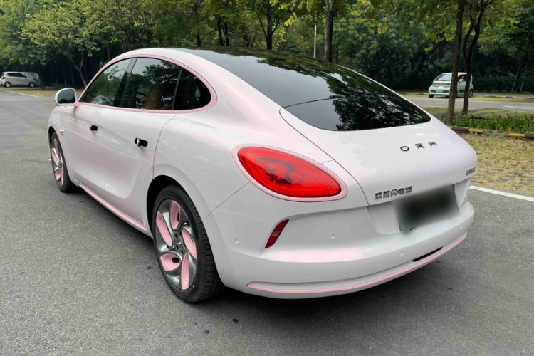 欧拉闪电猫 2022款 555km 尊贵版车身外观6004