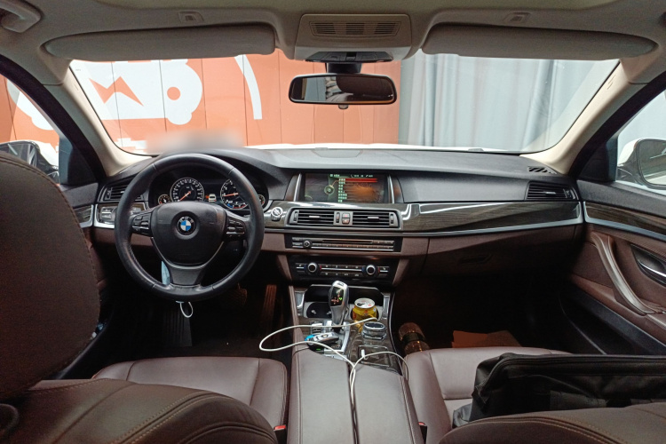 宝马5系 2014款 525Li 豪华设计套装中控内饰7002