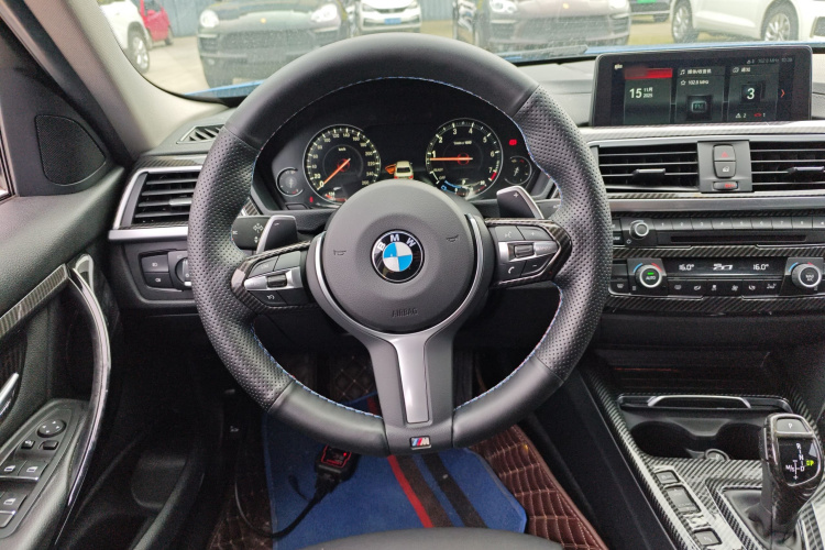 宝马3系 2018款 320Li 领先型M运动套装中控内饰13