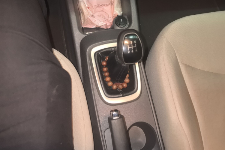 雪佛兰 2015款 赛欧3 1.5L 手动理想天窗版局部细节18