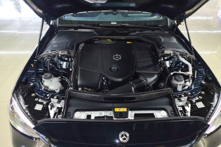 奔驰C级 2025款 C 260 L 运动版机舱底盘24