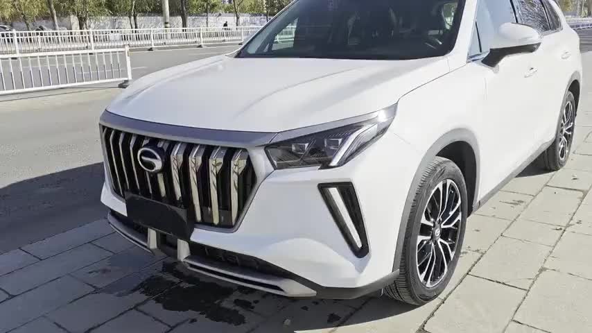 广汽传祺 传祺GS4 PLUS 2022款 270T 自动星辰版实拍1