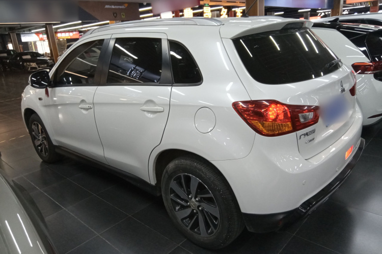 三菱 劲炫ASX 2018款 2.0L CVT两驱尊享版车身外观6003