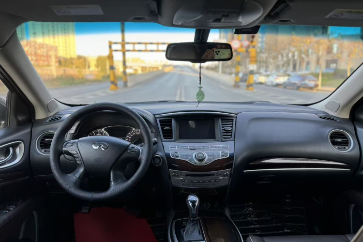 英菲尼迪QX60(进口) 2016款 2.5 S/C Hybrid 两驱卓越版 国V中控内饰7001
