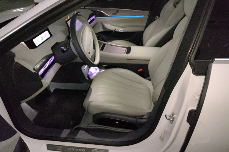 星途 星纪元 ES 2024款 Max长续航版中控内饰19