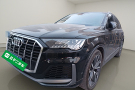 奥迪Q7 2023款 55 TFSI quattro S line运动型