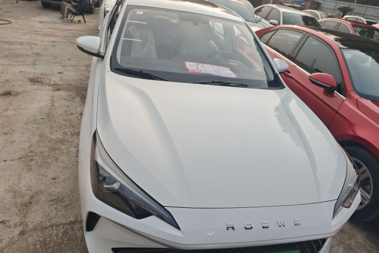 荣威i5 2026款 1.5L CVT豪华版车身外观2