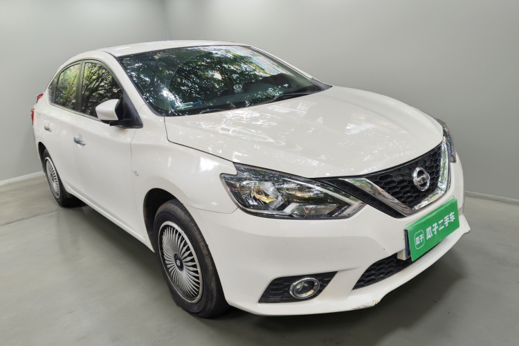 日产 轩逸 2019款 经典 1.6XE 手动舒适版车身外观3