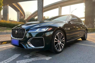 捷豹XFL 2022款 XFL 2.0T P250 两驱尊享豪华版