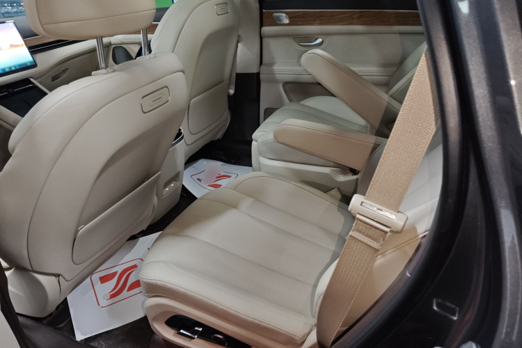 鸿蒙智行 问界M7 2024款 1.5T 后驱Plus版 6座中控内饰21