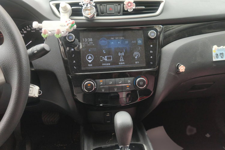 日产 逍客 2016款 2.0L CVT精英版局部细节16