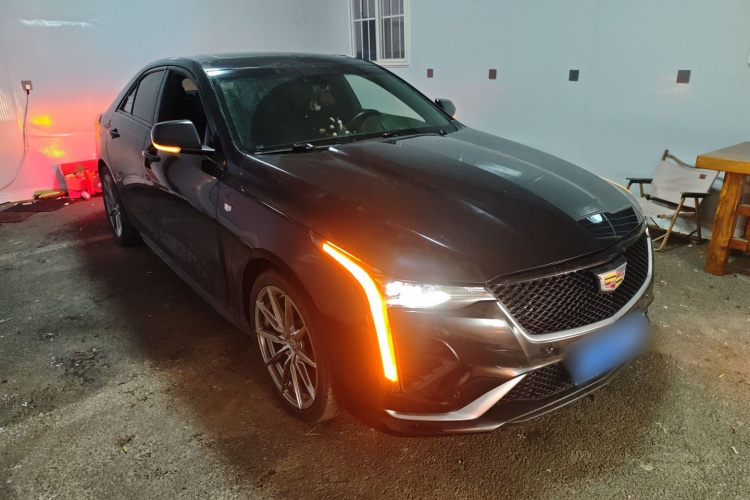 凯迪拉克CT4 2021款 28T 尊贵型车身外观3