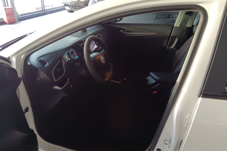 别克 英朗 2021款 1.3T 自动轻混动精英型中控内饰19