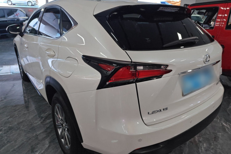 雷克萨斯NX 2015款 200 全驱 锋尚版车身外观4