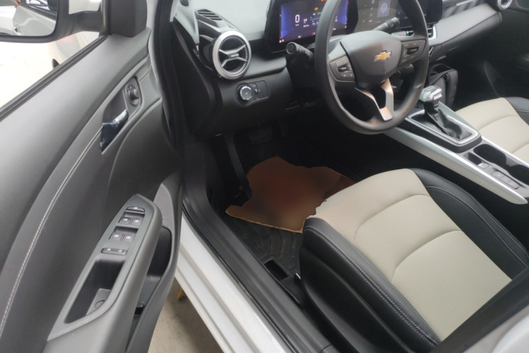 雪佛兰 科鲁泽 2024款 1.5L 双离合乐享版中控内饰20