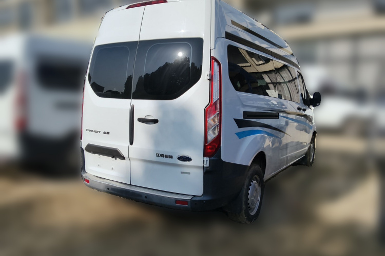 福特 全顺 2019款 2.0T汽油自动多功能商用车中轴中顶6座国VI车身外观7