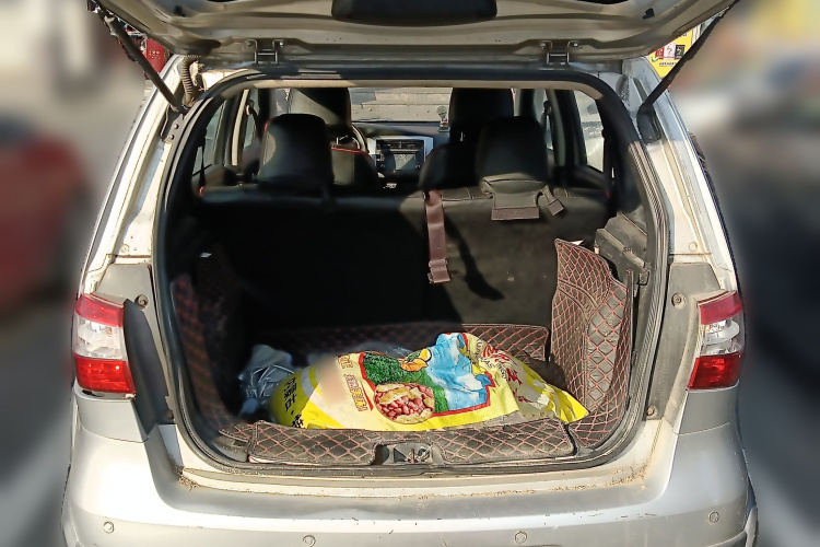 日产 骊威 2013款 1.6XL 手动豪华版中控内饰23