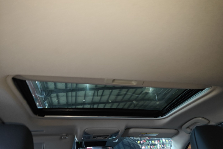 丰田 威兰达 2022款 2.0L CVT两驱豪华版局部细节22