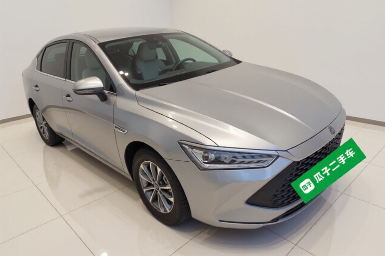 比亚迪 秦PLUS 2023款 冠军版 DM-i 55KM领先型车身外观3