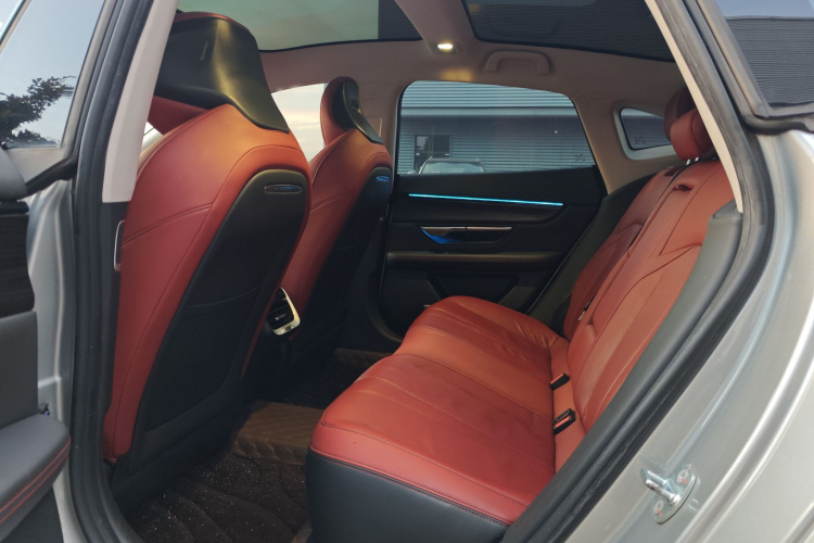 小鹏P7 2022款 480G+中控内饰7005